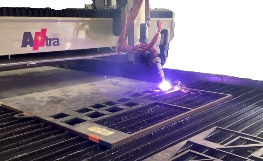 ALLtra high-definition plasma cutting system processing steel plate